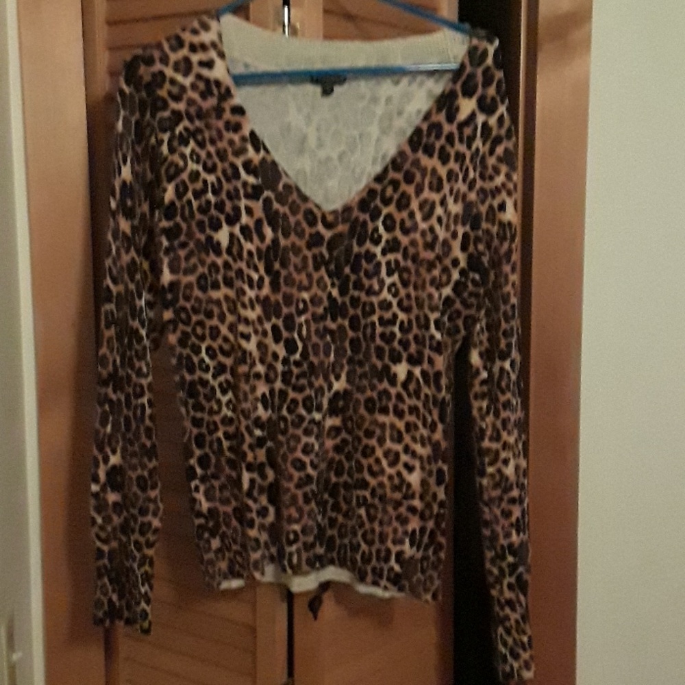New soft Express Leopard sweater